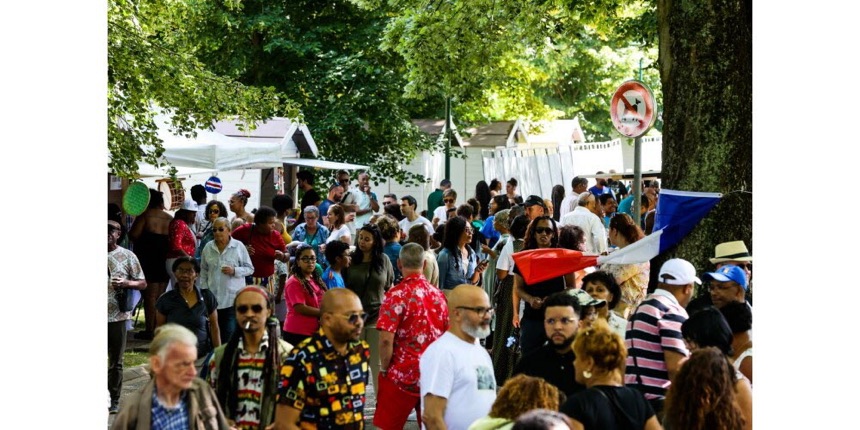 Photo de 60 ans de l'immigration capverdienne - Le complexe de betange a ete pris d assaut tout au long de la journee