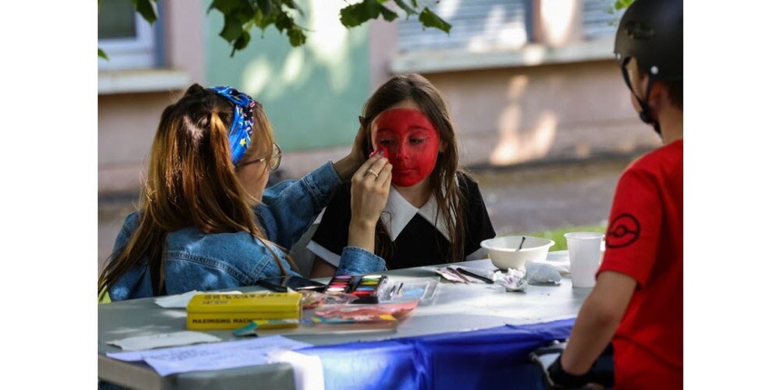 Photo de 60 ans de l'immigration capverdienne - Maquillage mode d emploi